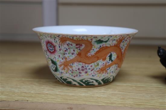 A Chinese famille rose dragon bowl Diameter 14cm